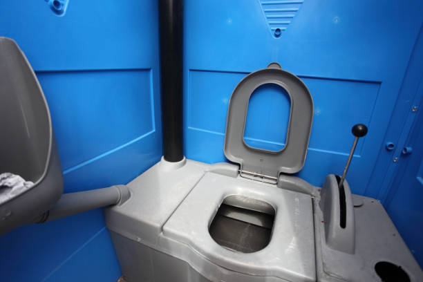 Types of Portable Toilets We Offer in Boronda, CA